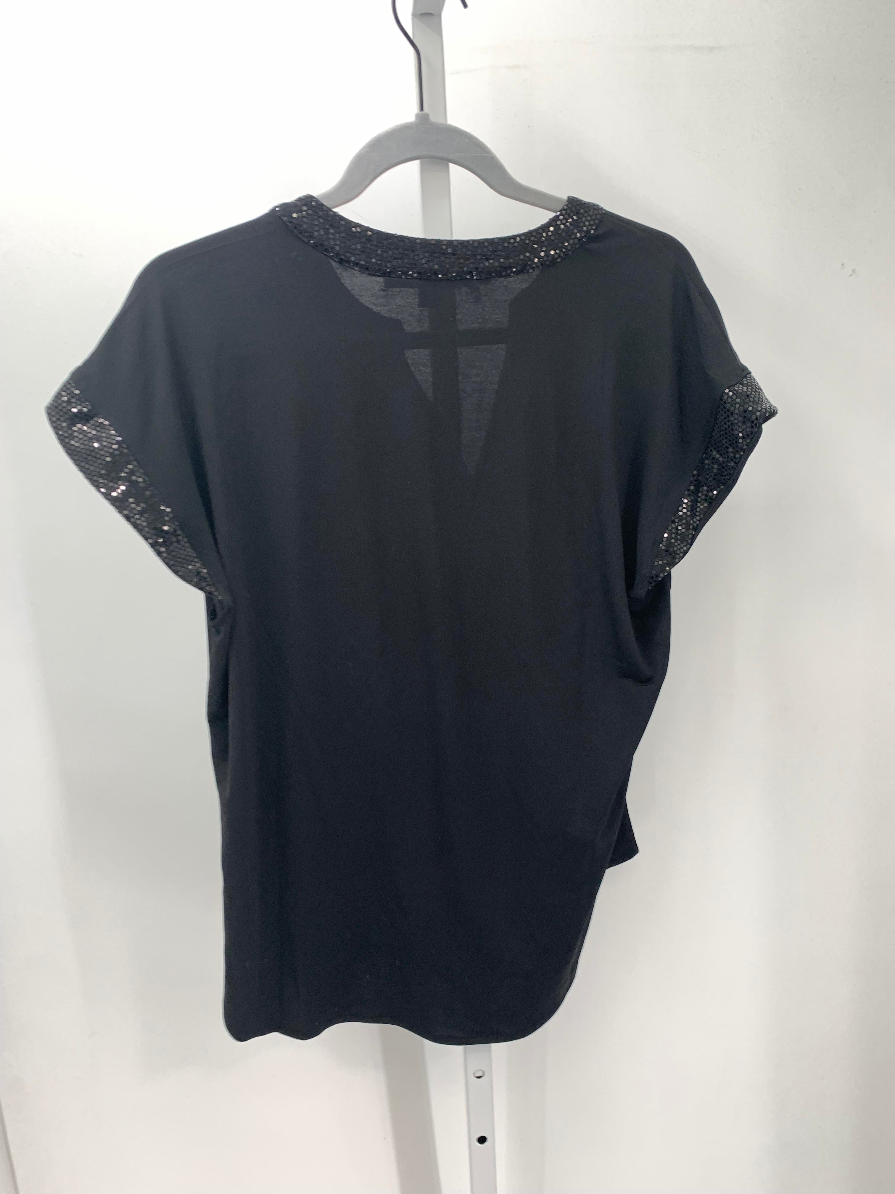 Size Medium Misses Short Sleeve Shirt