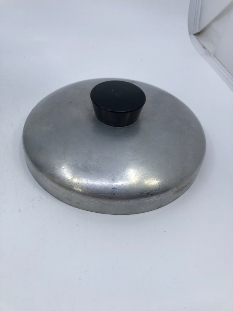 VTG METAL SUGAR CANISTER.