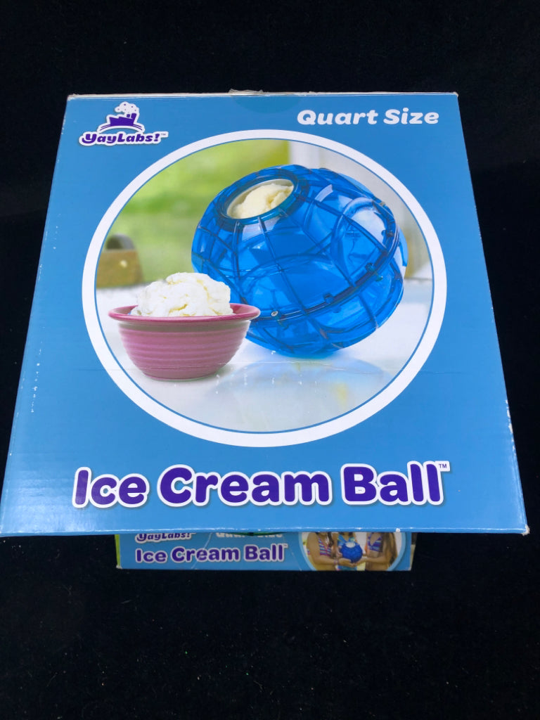 NIB QUART SIDE GREEN PLASTIC ICE CREAM BALL.