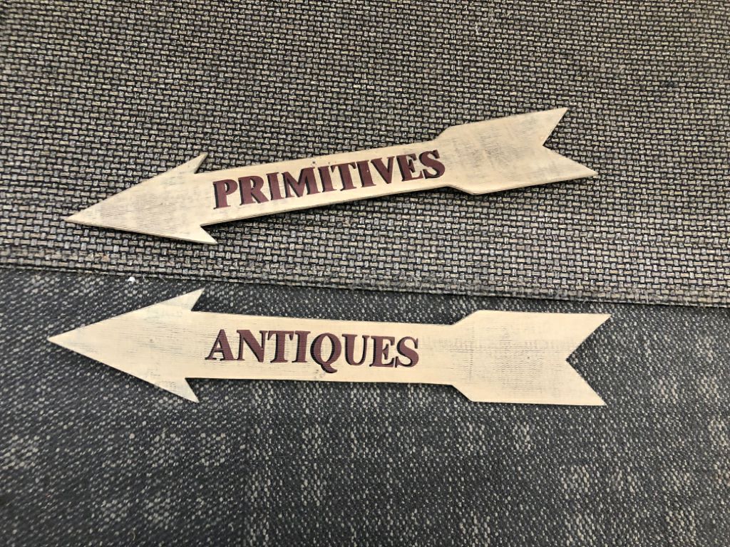 2 ANTIQUES+ PRIMITIVES WOOD ARROW WALL DECOR.