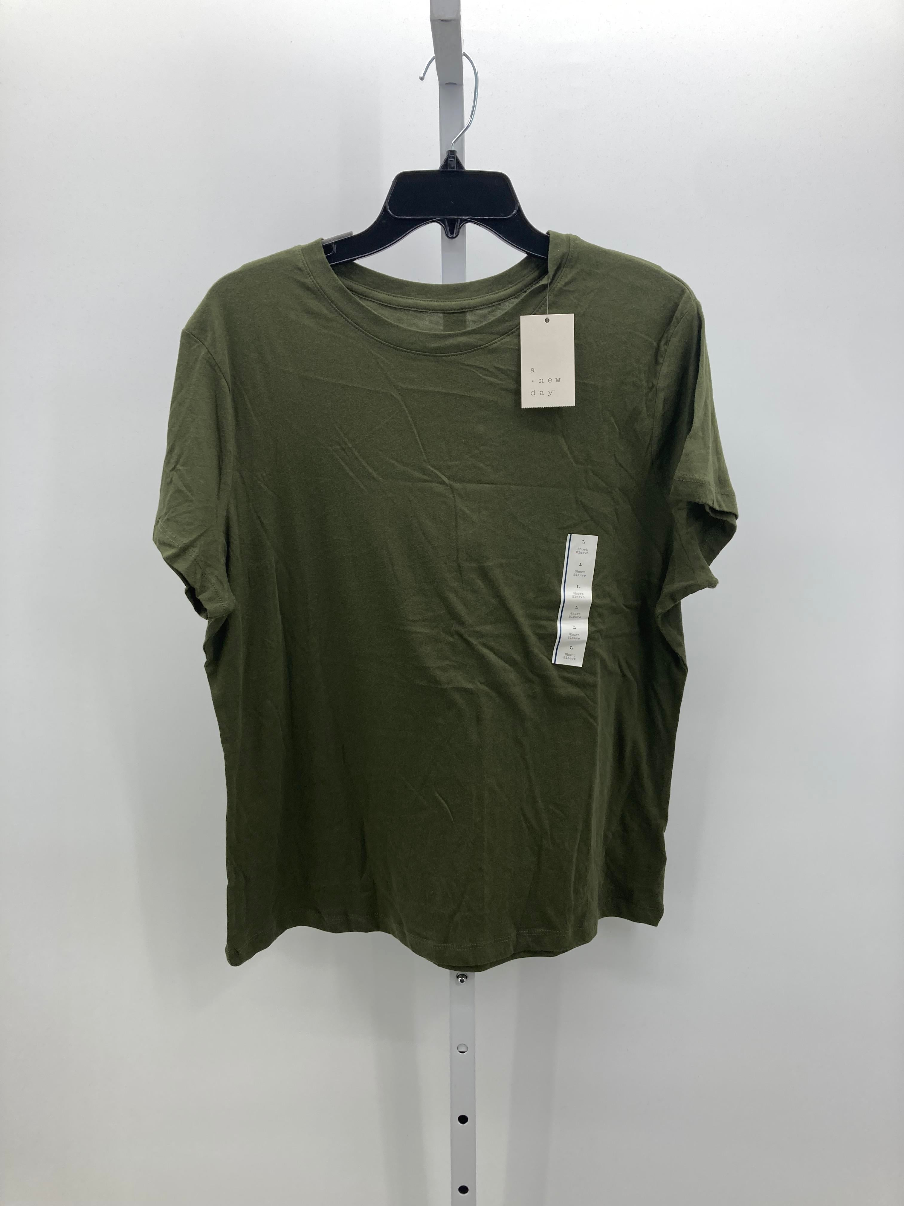 A New Day Size Large Misses Short Sleeve Shirt