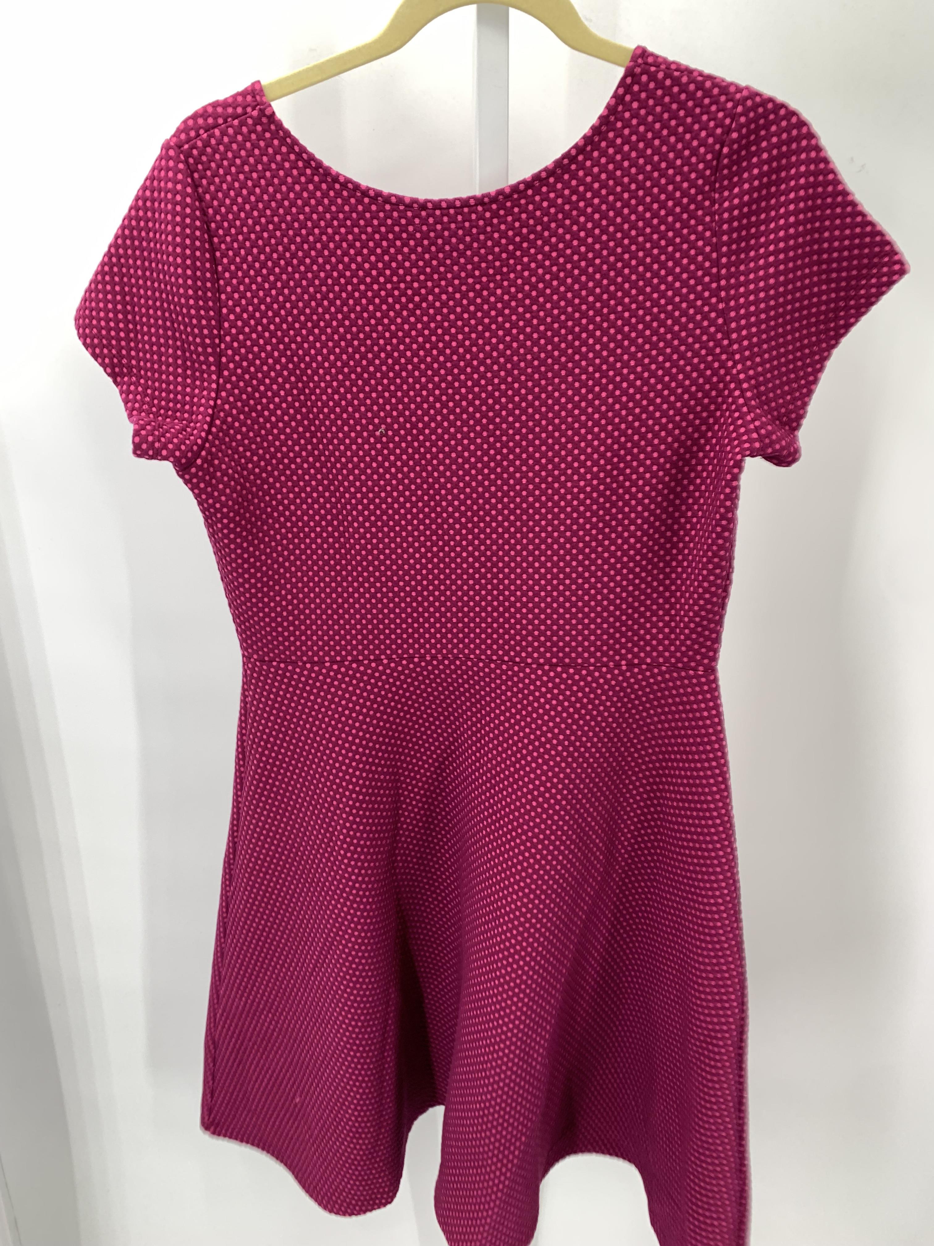 Size Medium Misses Short Sleeve Dress