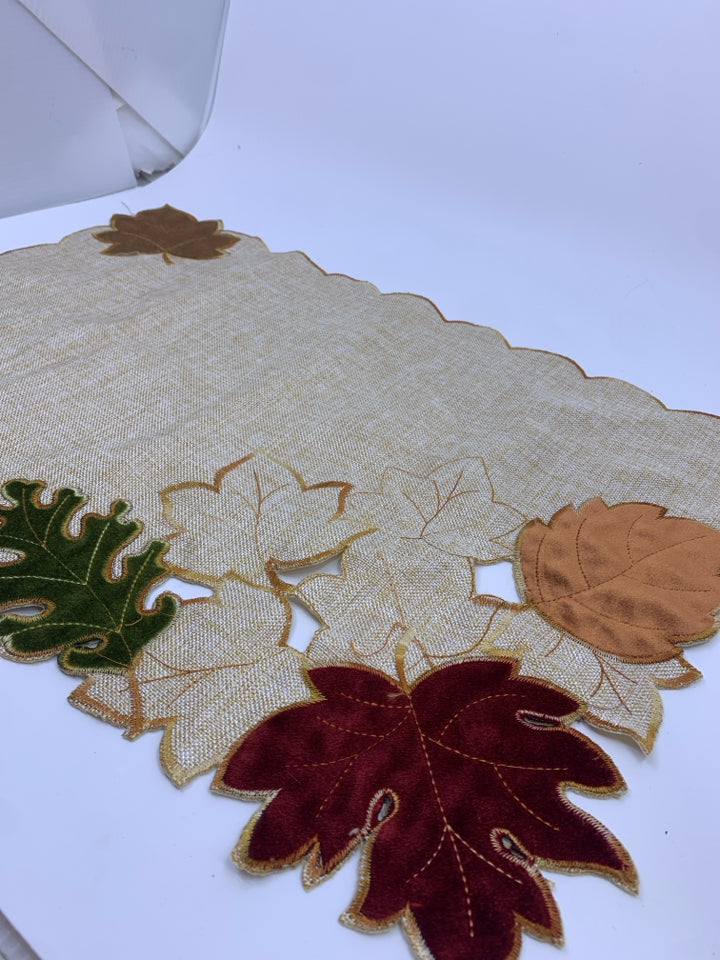 LEAF CENTERPIECE.