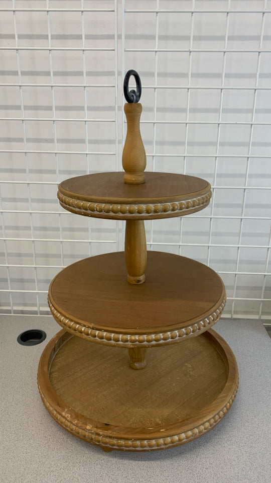 3-TIER WOODEN SERVER W/TEXTURED RIM.