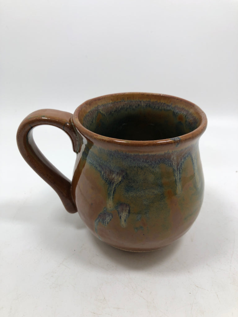 COLORFUL DIPPED STONEWARE MUG.