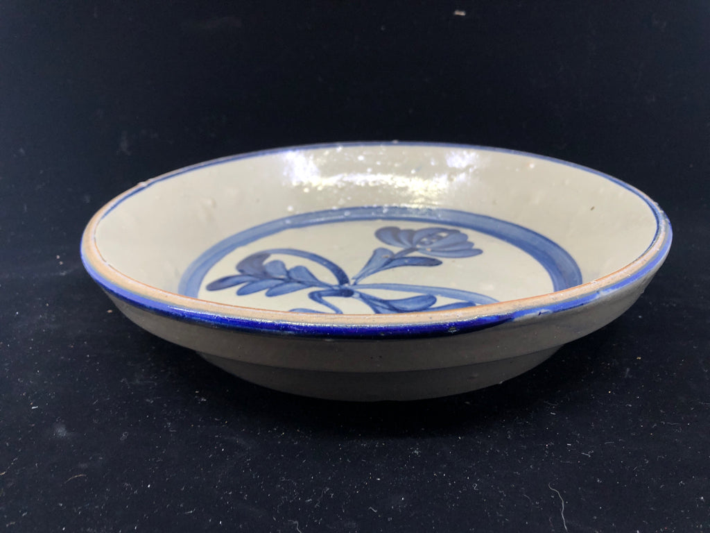 GREY W/ DARK BLUE DESIGNS POTTERY PIE PLATE.