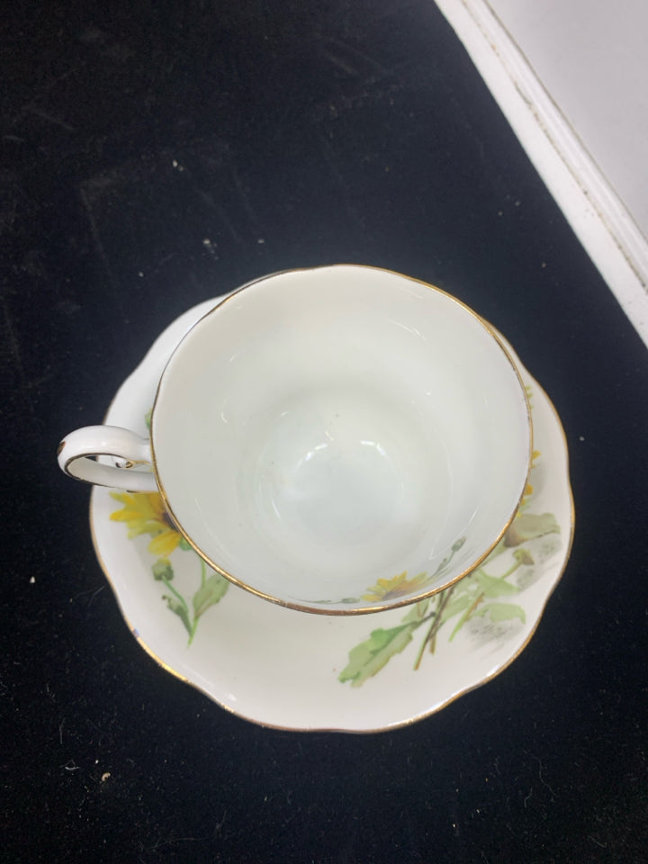 VTG WHITE W/YELLOW BROWN EYED SUSAN TEA CUP & SAUCER-ROYAL STANDARD