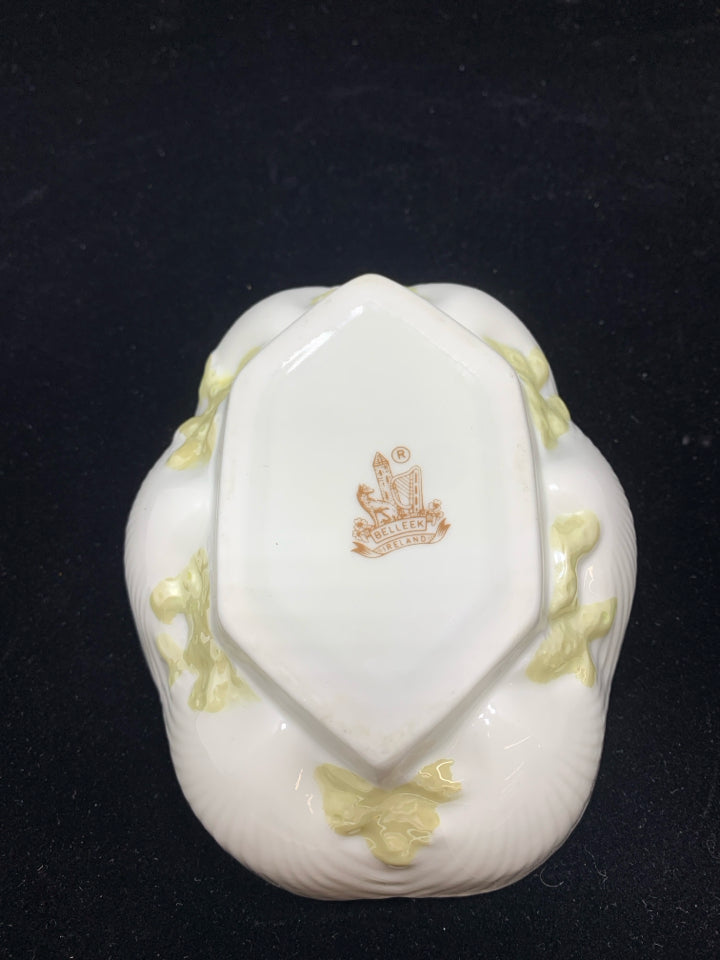 BELLEEK PORCELAIN SHELL DISH.