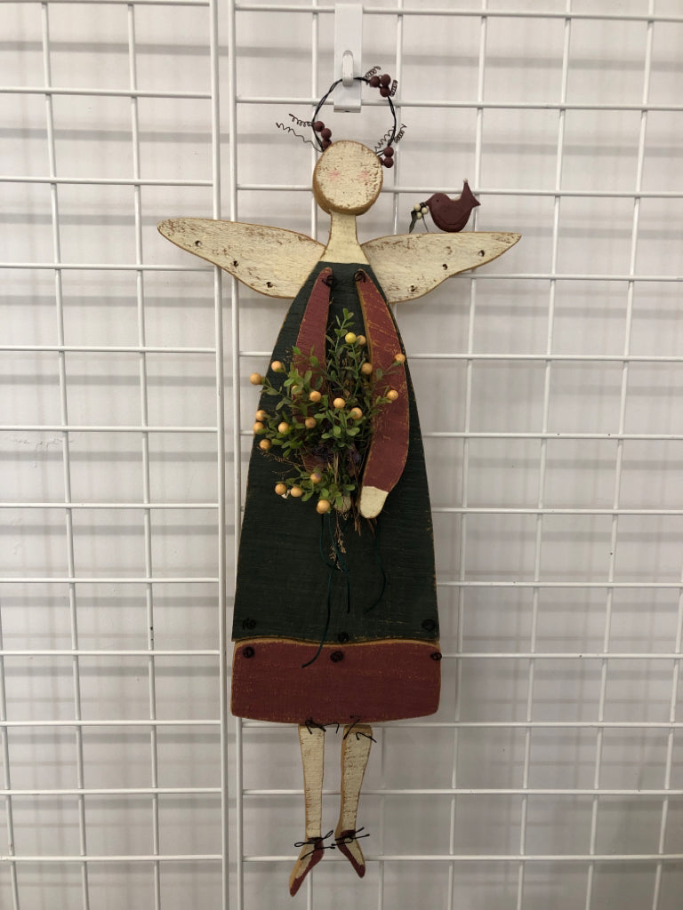 PRIMITIVE ANGEL W PIP BERRIES.
