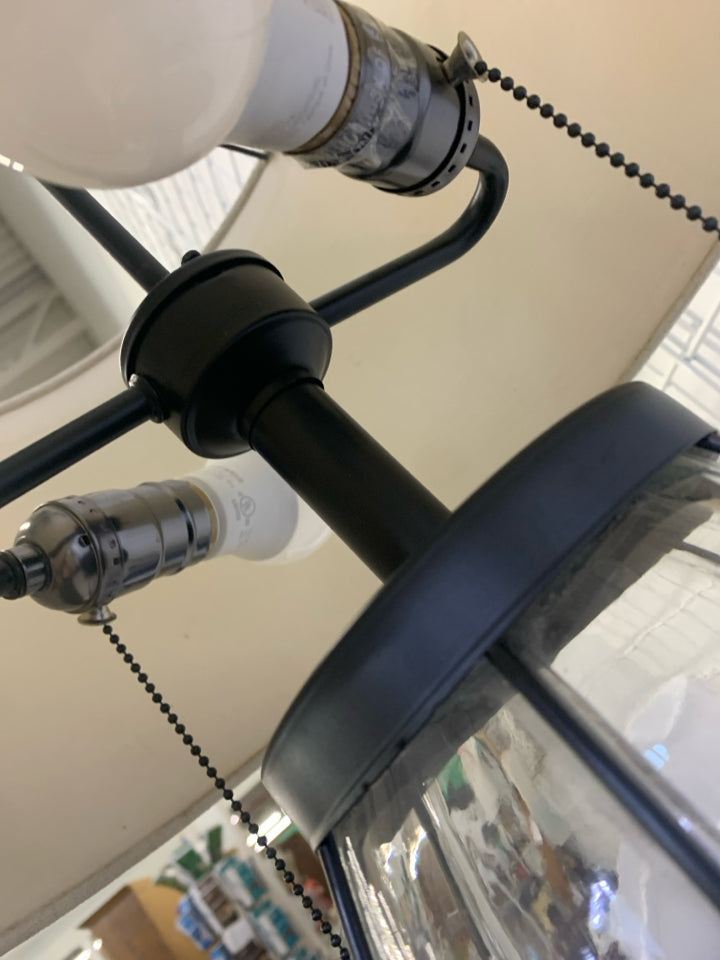 GLASS BASE LAMP W/TAN SHADE.