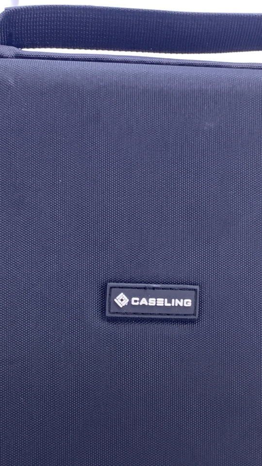 BLACK CASE WITH ZIPPER-CASELING.