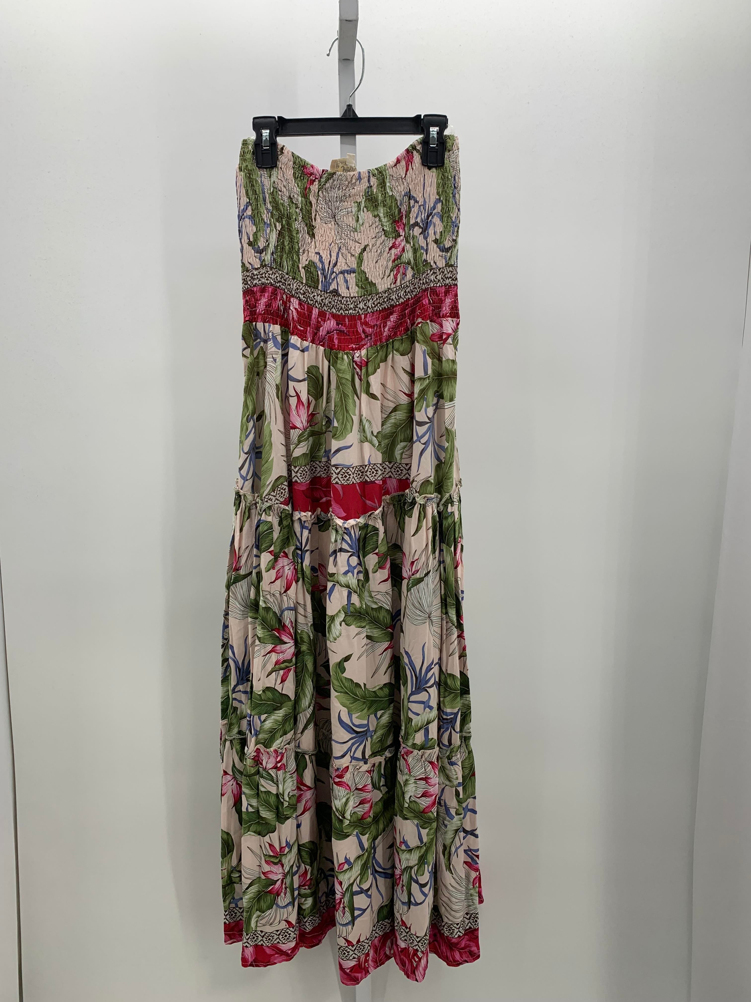 Size Medium Juniors Sleeveless Dress