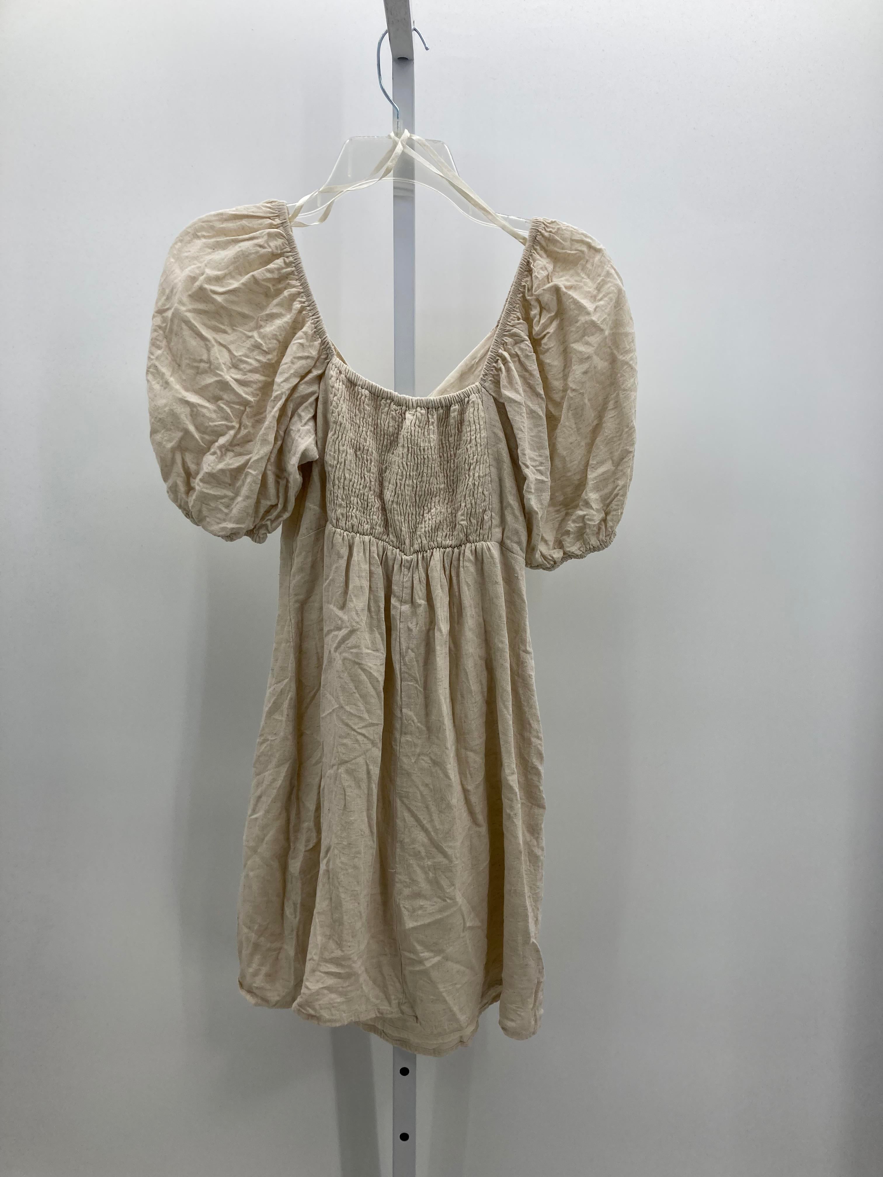 Size Large Juniors Short Sleeve Dress