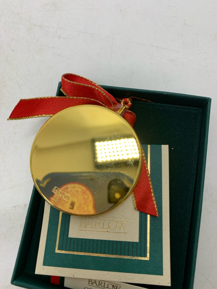 BARLOW BELMONT ORNAMENT IN BOX.