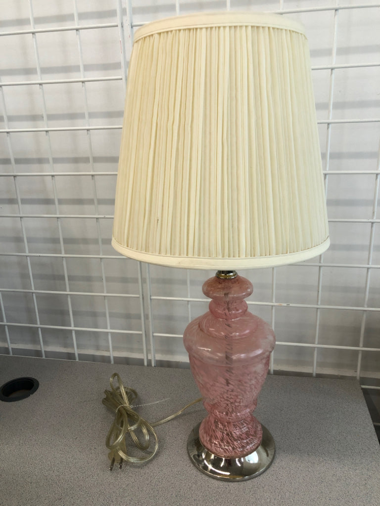 PINK GLASS BASE LAMP W/RIBBED SHADE.