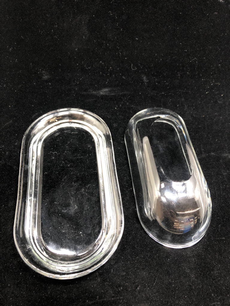 CLEAR GLASS BUTTER DISH W/LID.