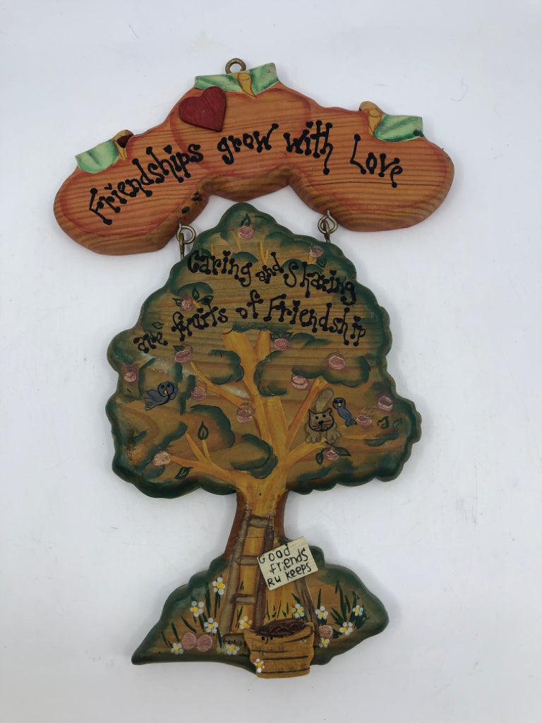 FRIENDSHIPS GROW - TREE WALL HANGING.