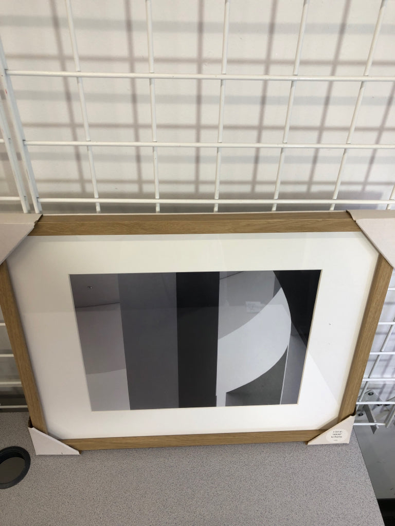 NWT FRAMED BLACK & WHITE PRINT.
