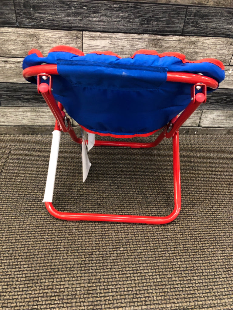 NWT FOLDABLE SPIDERMAN SAUCER CHAIR.