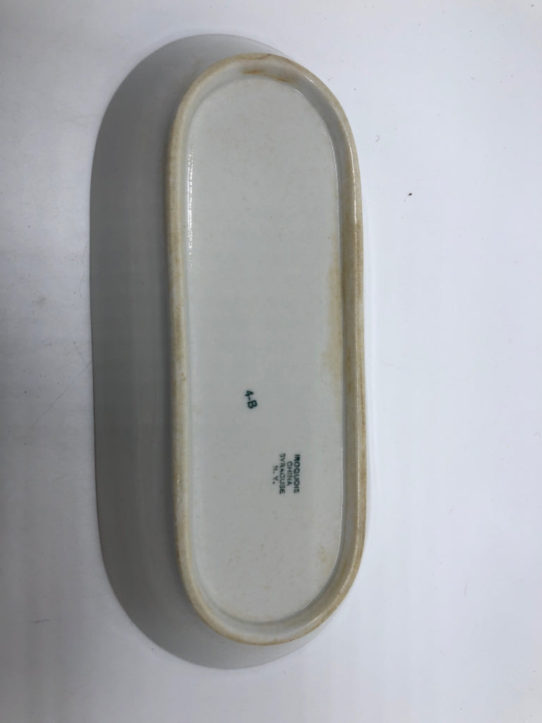 VTG WHITE CERAMIC DISH W/GREEN CHECKERED BORDER.