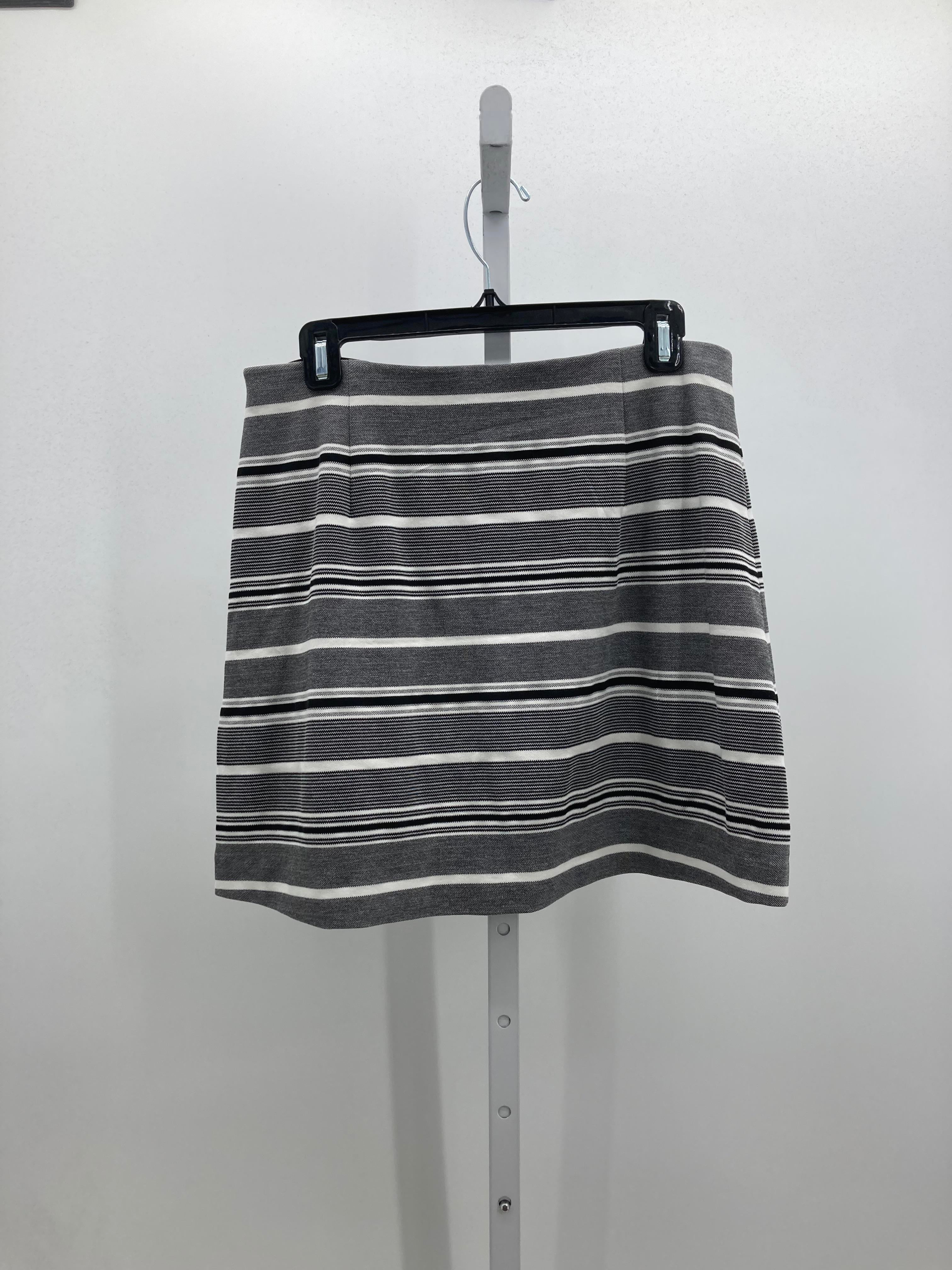 Express Size Medium Misses Skirt