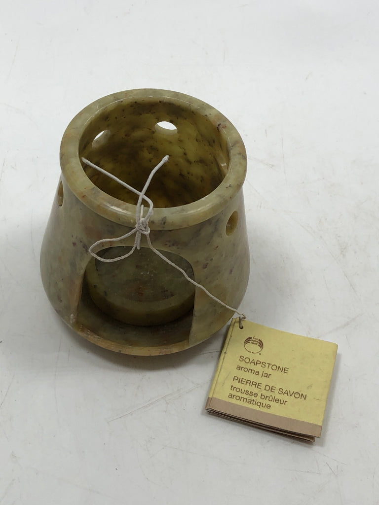 NWT AROMA SOAP STONE CANDLE HOLDER.