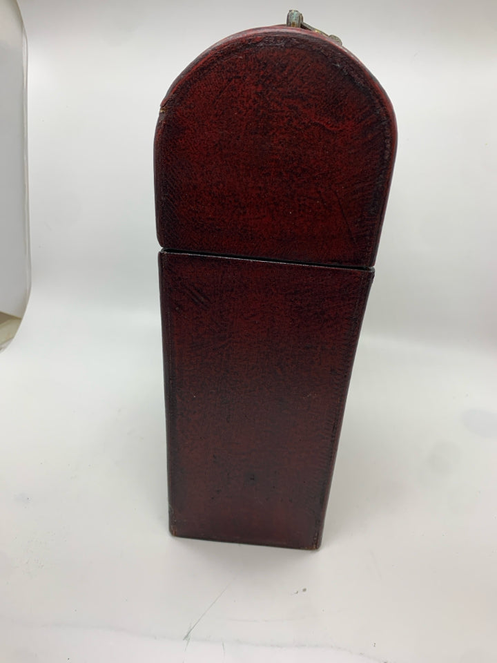 WOOD WINE BOX W/PAINTED GRAPES.