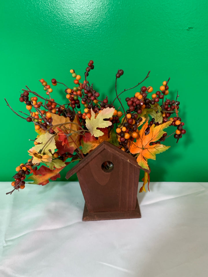 AUTUMN BLESSINGS PIPBERRY BIRDHOUSE.