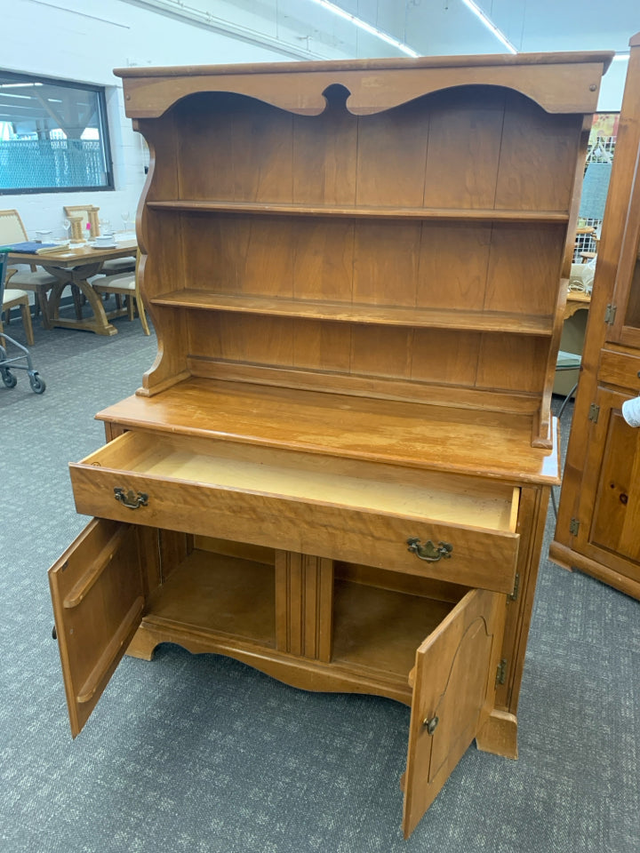 2PC OPEN TOP HUTCH W/ 2 SHELVES, DRAWERS AND CABINET.