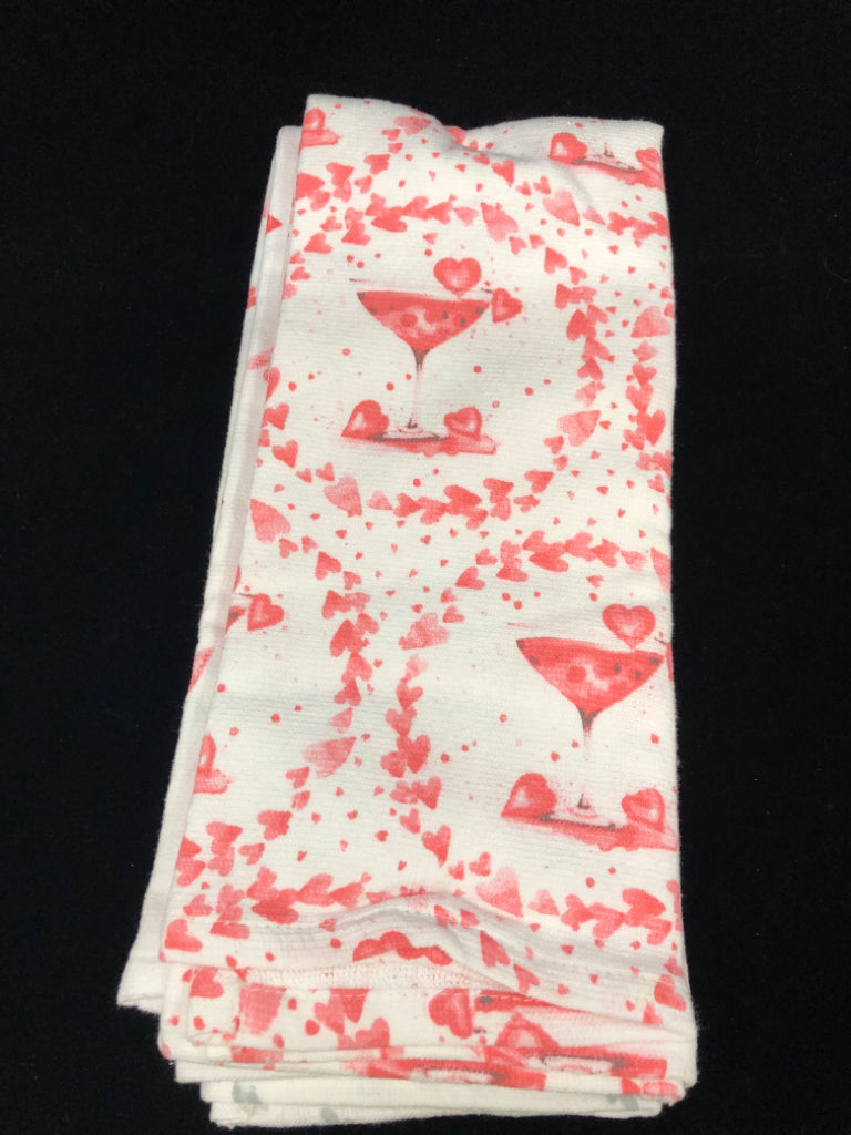 3 NWT CUPCAKES AND CASHMERE KITCHEN TOWELS.