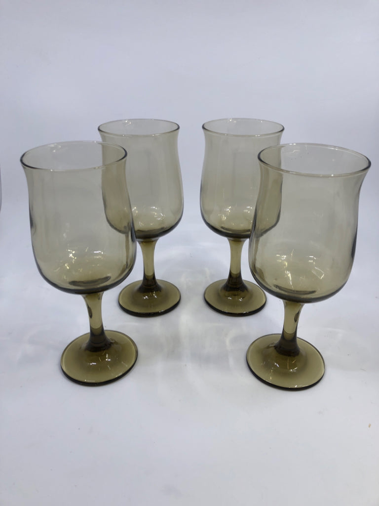 4 SUBTLE CLEAR/GREEN WINE GLASSES.