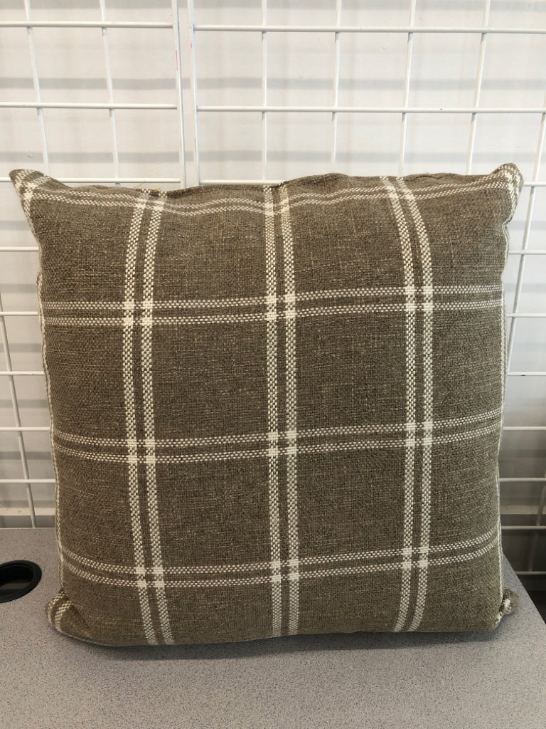 BROWN PLAID ACCENT PILLOW.