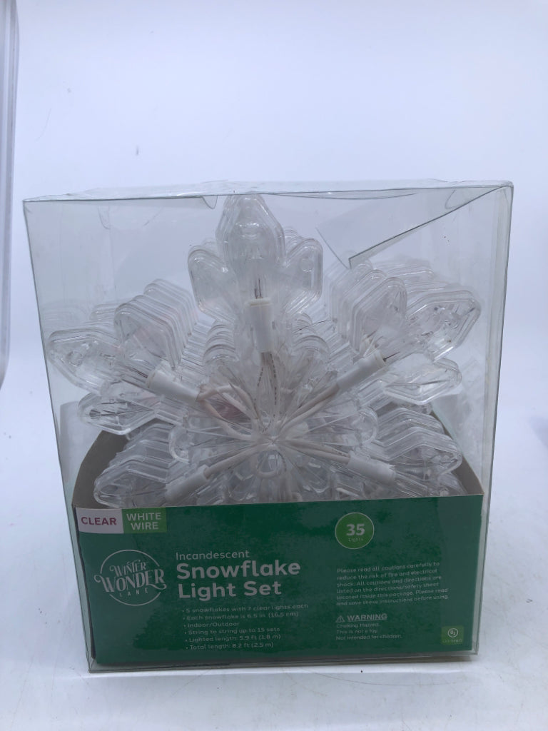 NIB SNOWFLAKE LIGHT SET.