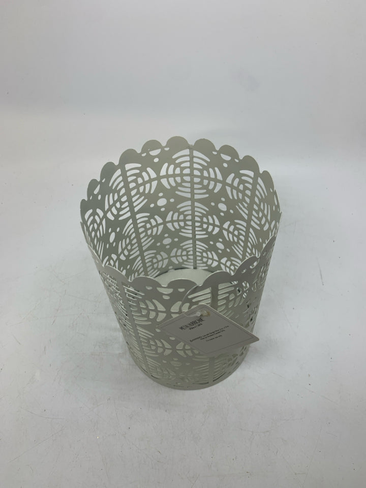 PIECED METAL CANDLE HOLDER W/ SCALLOP EDGE NWT.