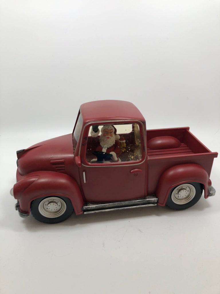 RED TRUCK W/SANTA SNOWGLOBE LED.