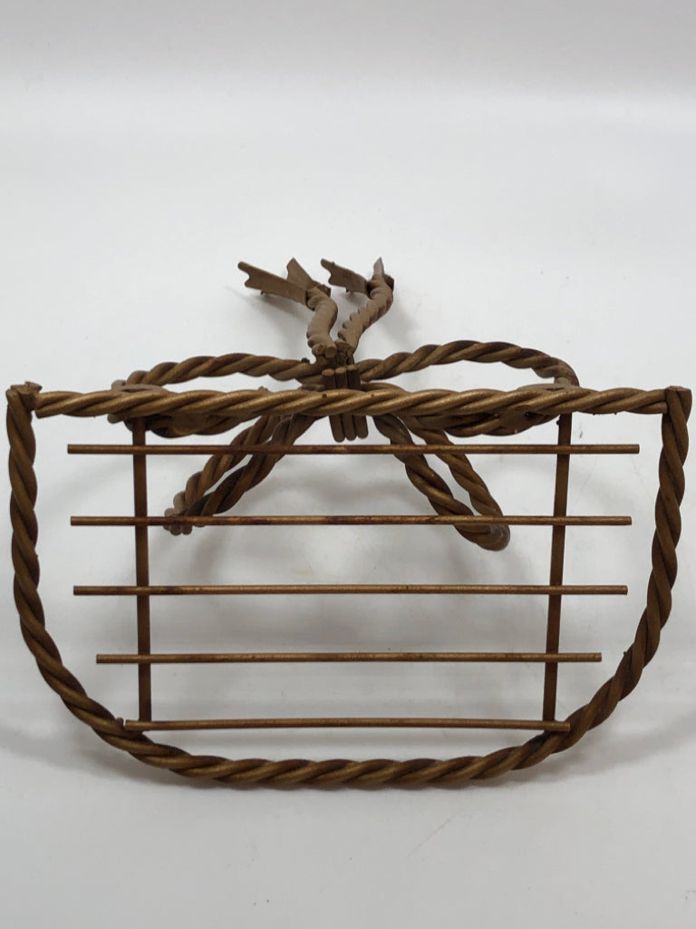 2 GOLD METAL BOW MINI SHELVES.
