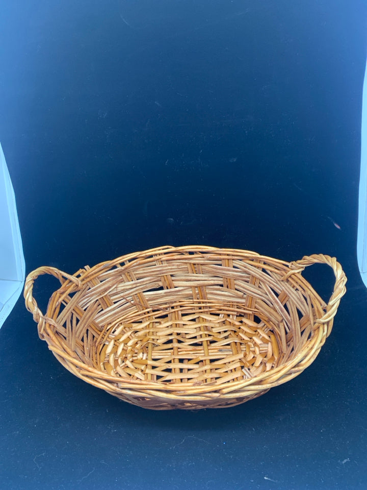 WOOD WOVEN BASKET SIDE HANDLES.