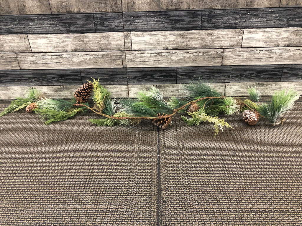 PINE NEEDLES W/ SNOW & PINE CONES GARLAND.