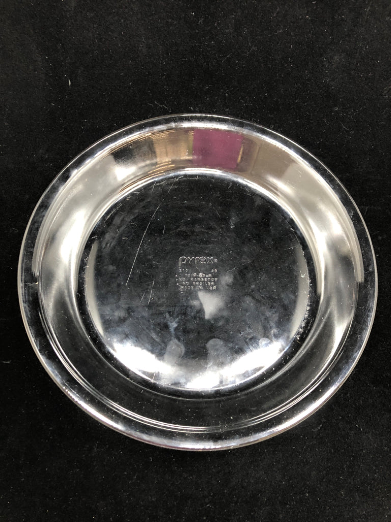 CLEAR PYREX PIE PLATE.