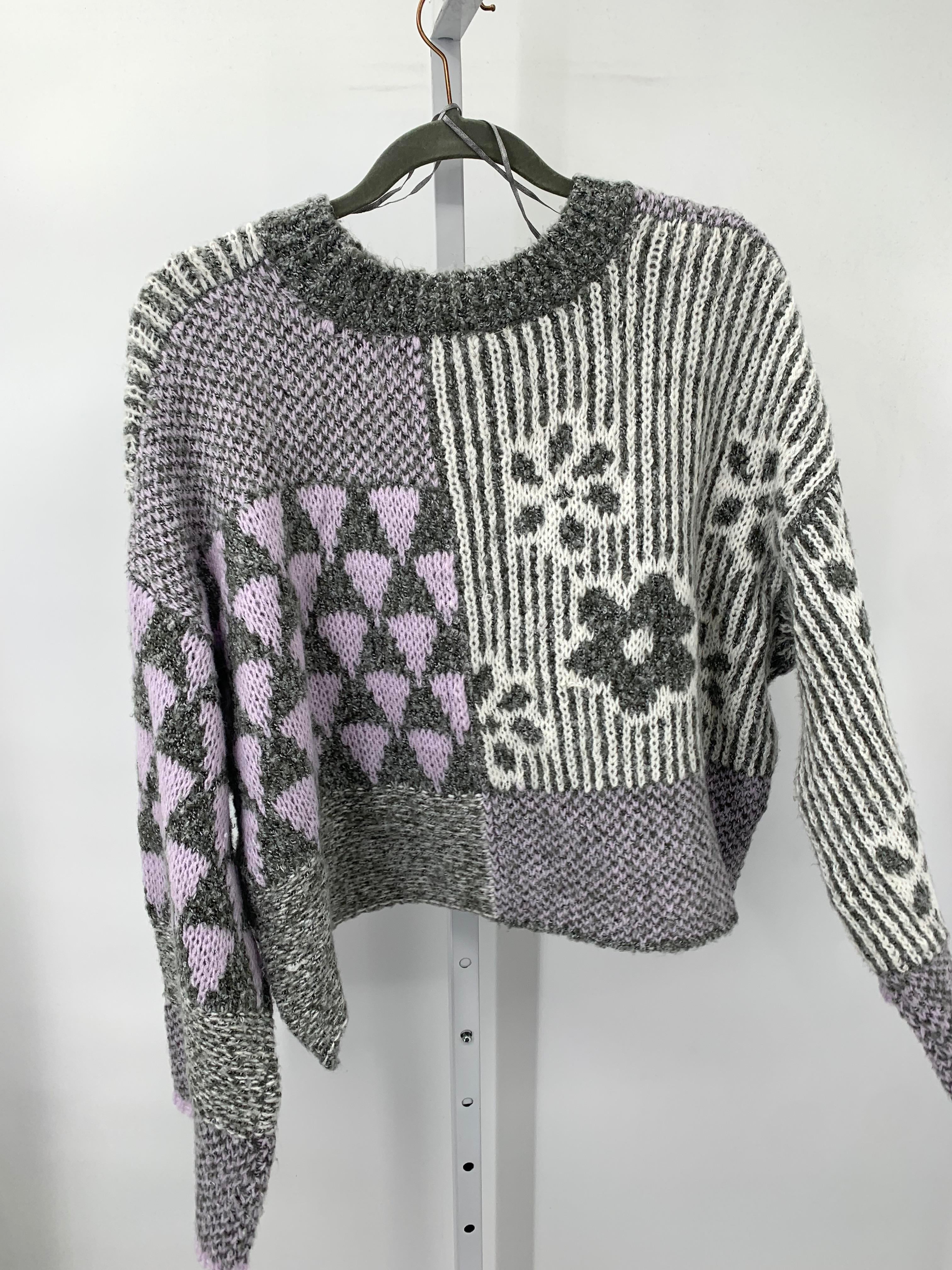 Size Medium Juniors Long Sleeve Sweater
