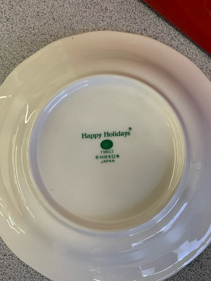 12pc HAPPY HOLIDAYS SVC 4- DINNER PLATES, CUPS, SAUCERS- IN BOX.