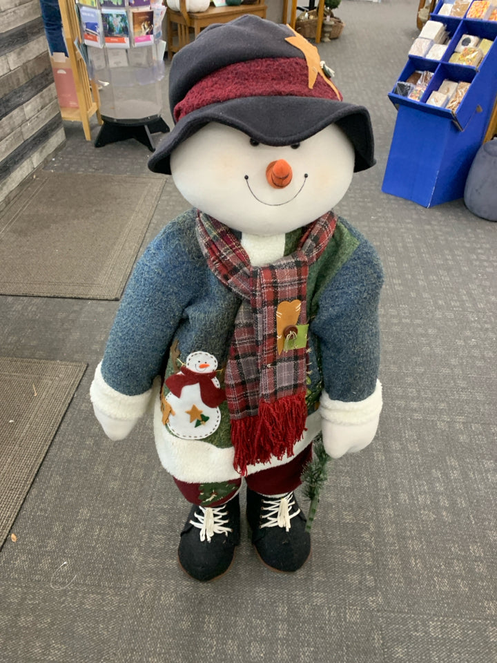 LG STANDING FELT SNOWMAN W/LET IT SNOW SIGN.