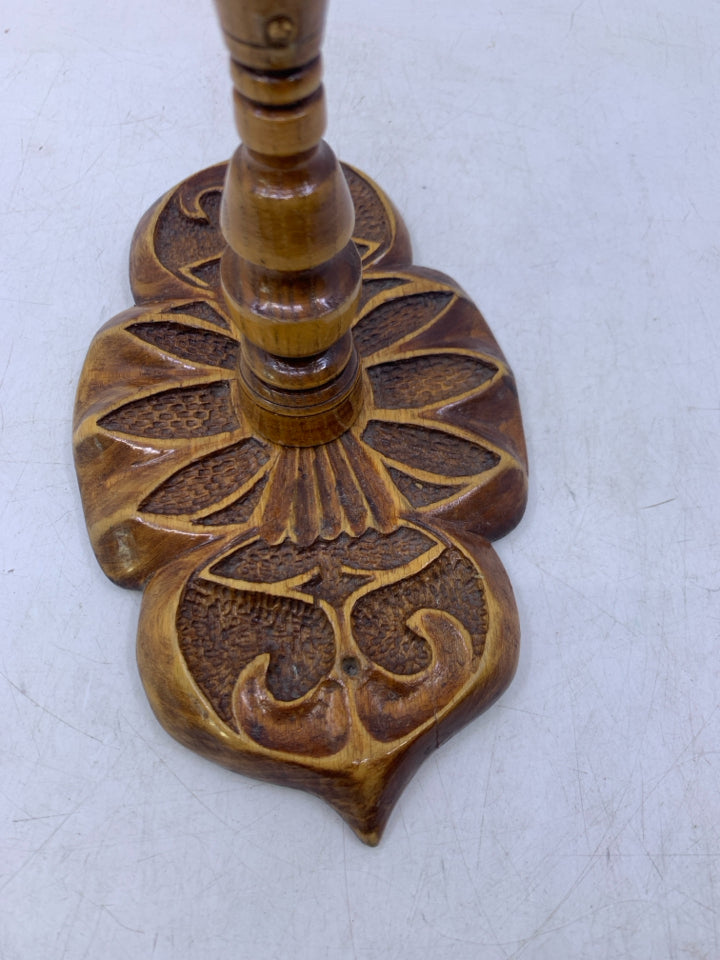 WOOD CARVED TAPERED CANDLE HOLDER.