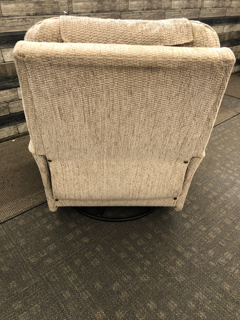 RECLINING CREAM CHAIR.
