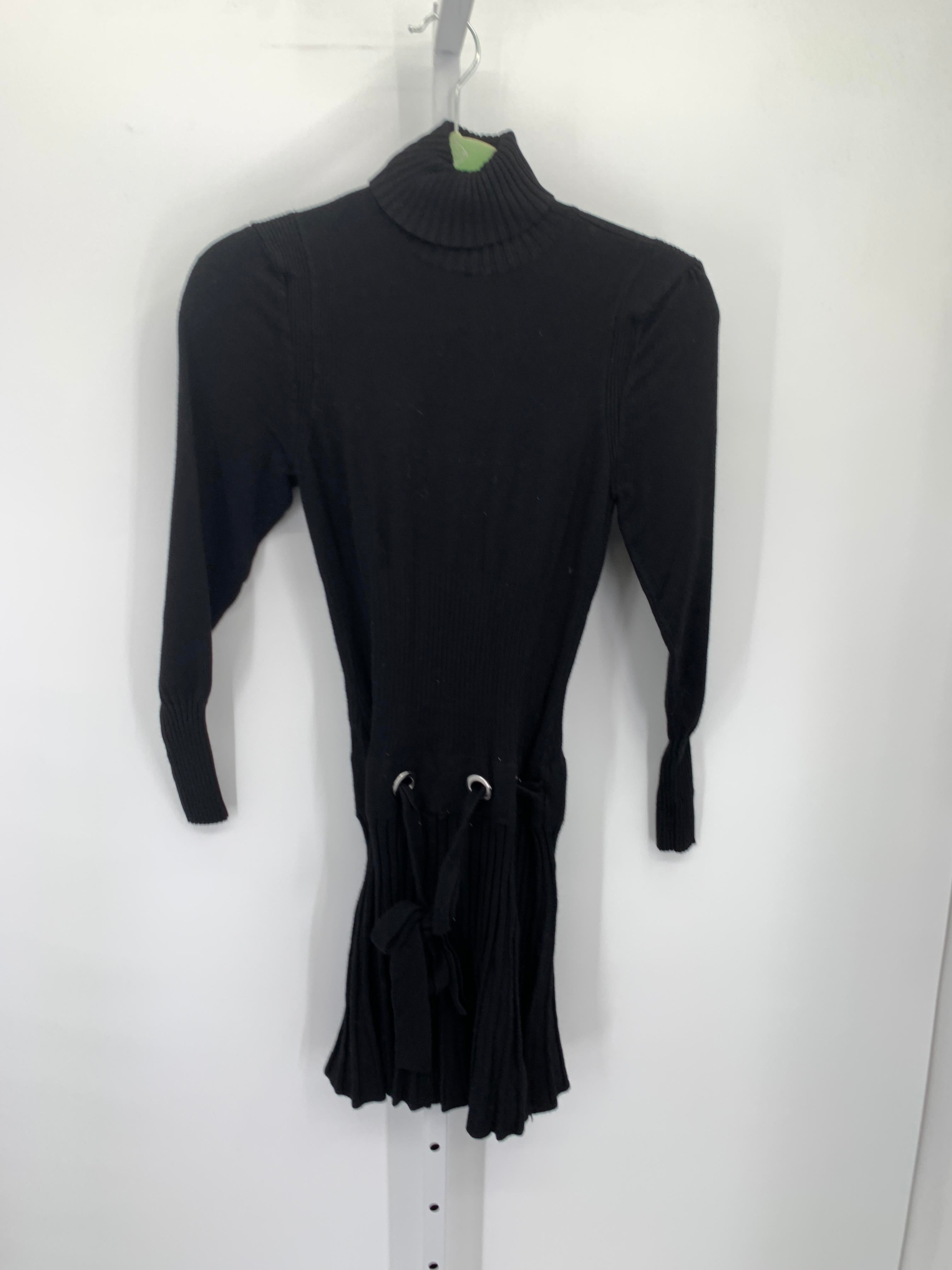 Venus Size Medium Misses Long Sleeve Dress