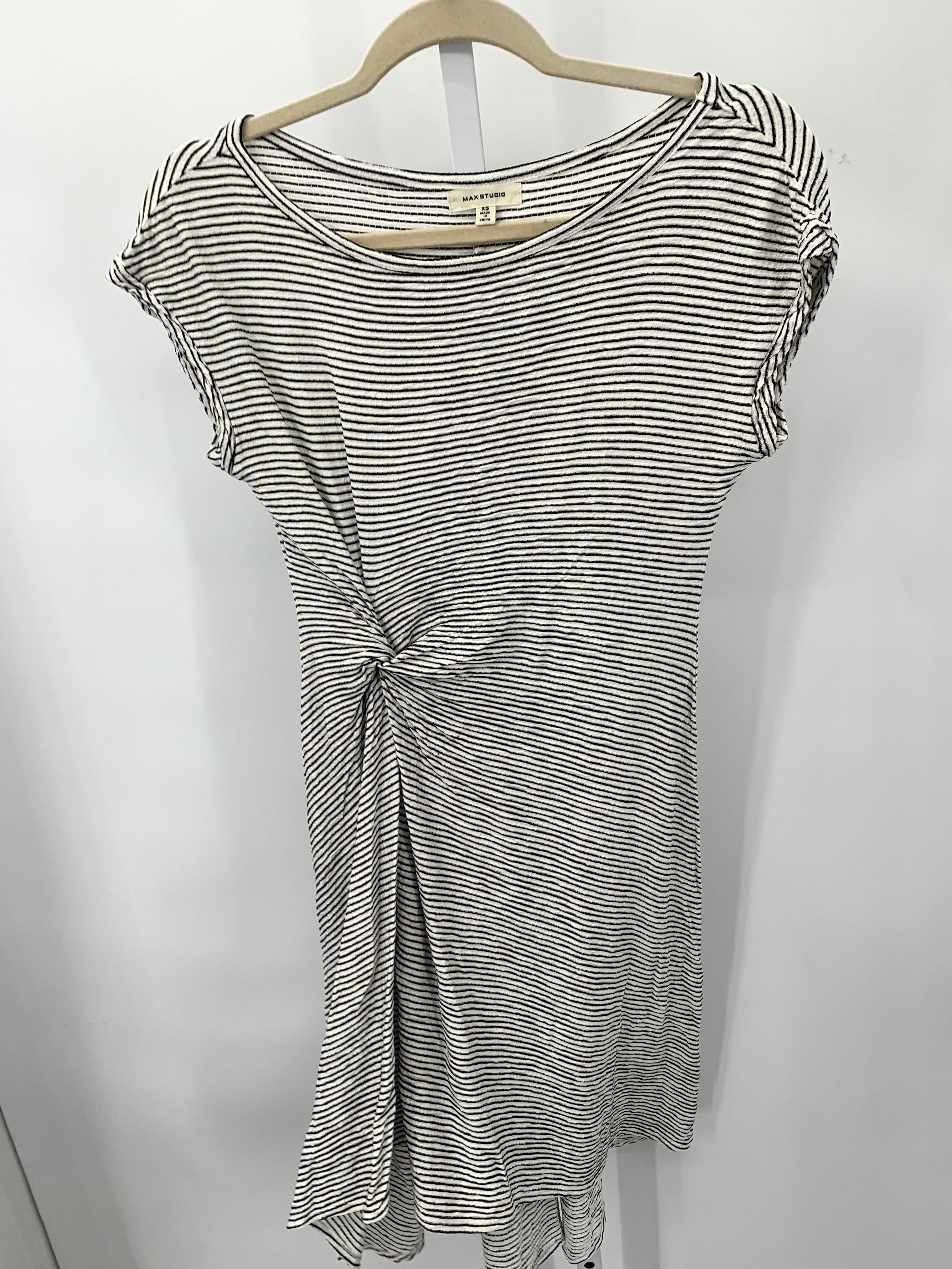 Max Studio Size X Small Misses Short Sleeve Dress