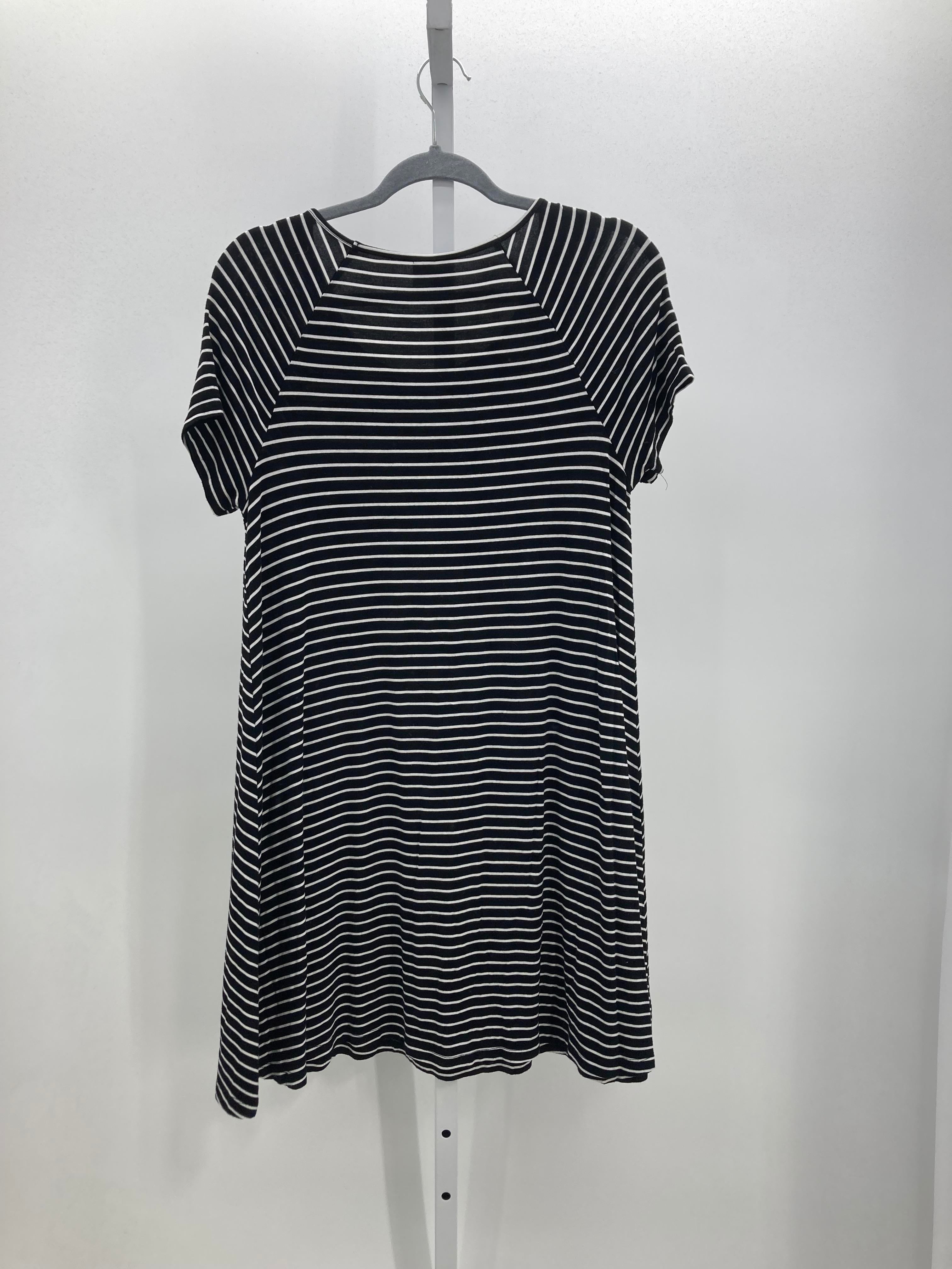 Old Navy Size Medium Misses Short Sleeve Dress