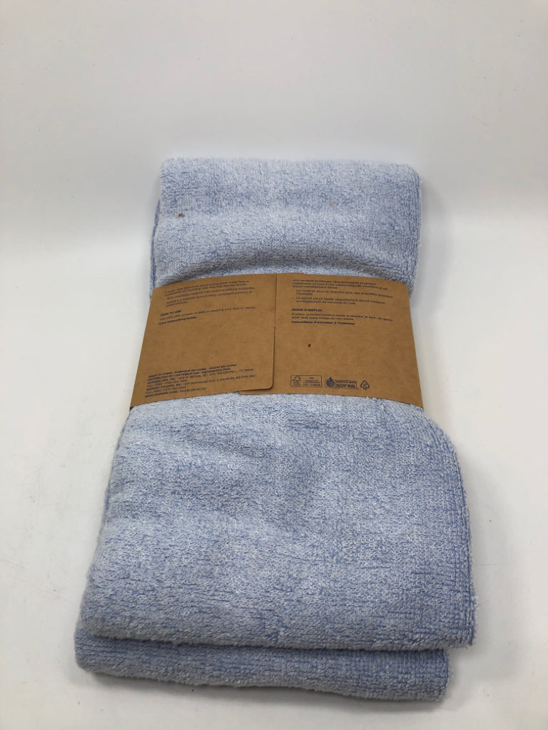 NIP BLUE LYOCELL MICROFIBER BATH TOWEL.
