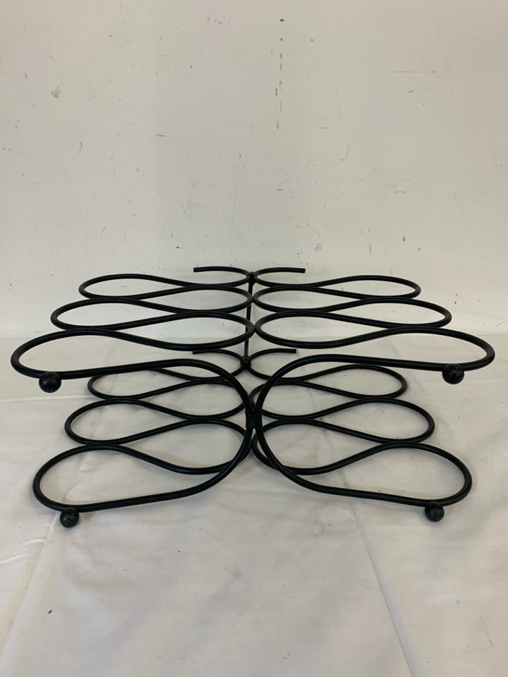 BLACK METAL WINE RACK 10 SLOT.