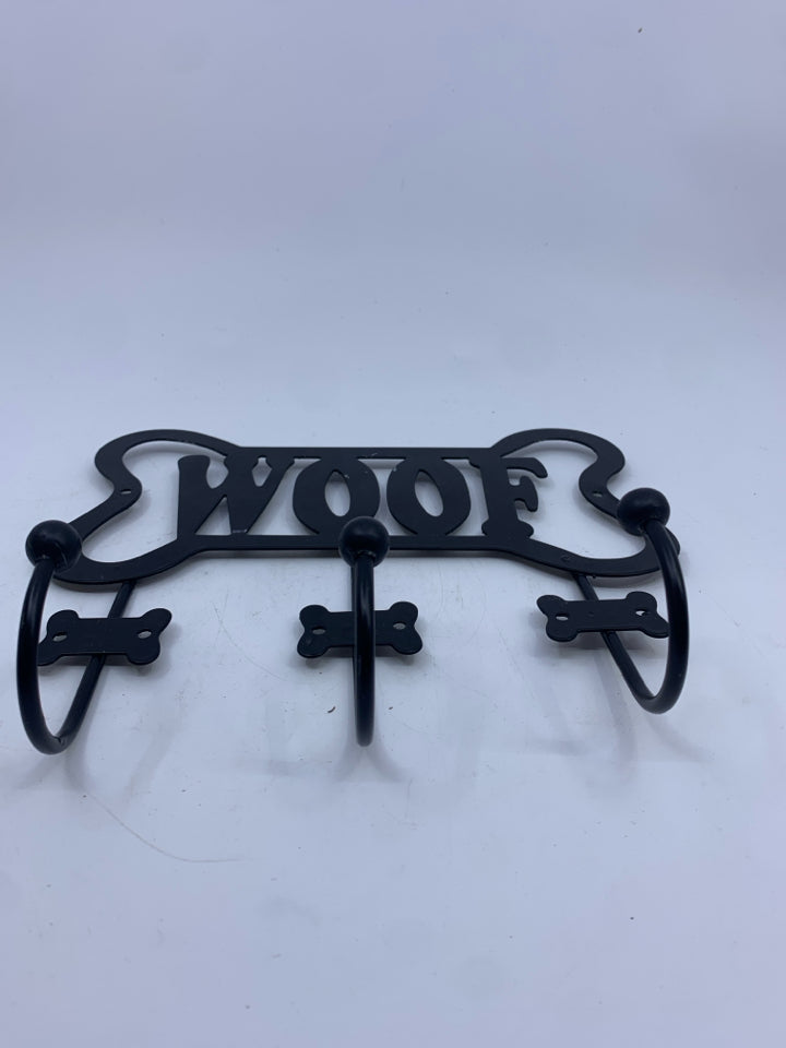 BLACK METAL WOOF HOOK.